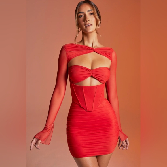 Long Sleeves Ruched Mini in RED - Picture 2 of 6